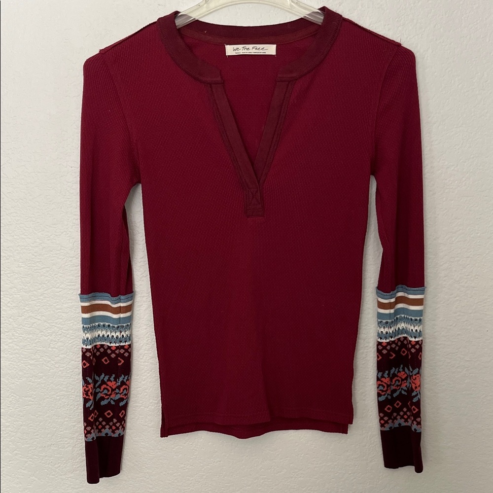 🩷Free People Burgundy Long Sleeve Sweater Top with Patterned Sleeves 30Wx21L